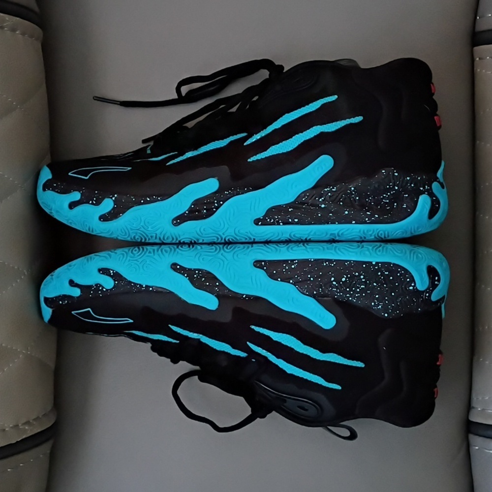 PUMA MB.03 "Blue Hive" Lamelo Ball Sneakers - Picture 4 of 9